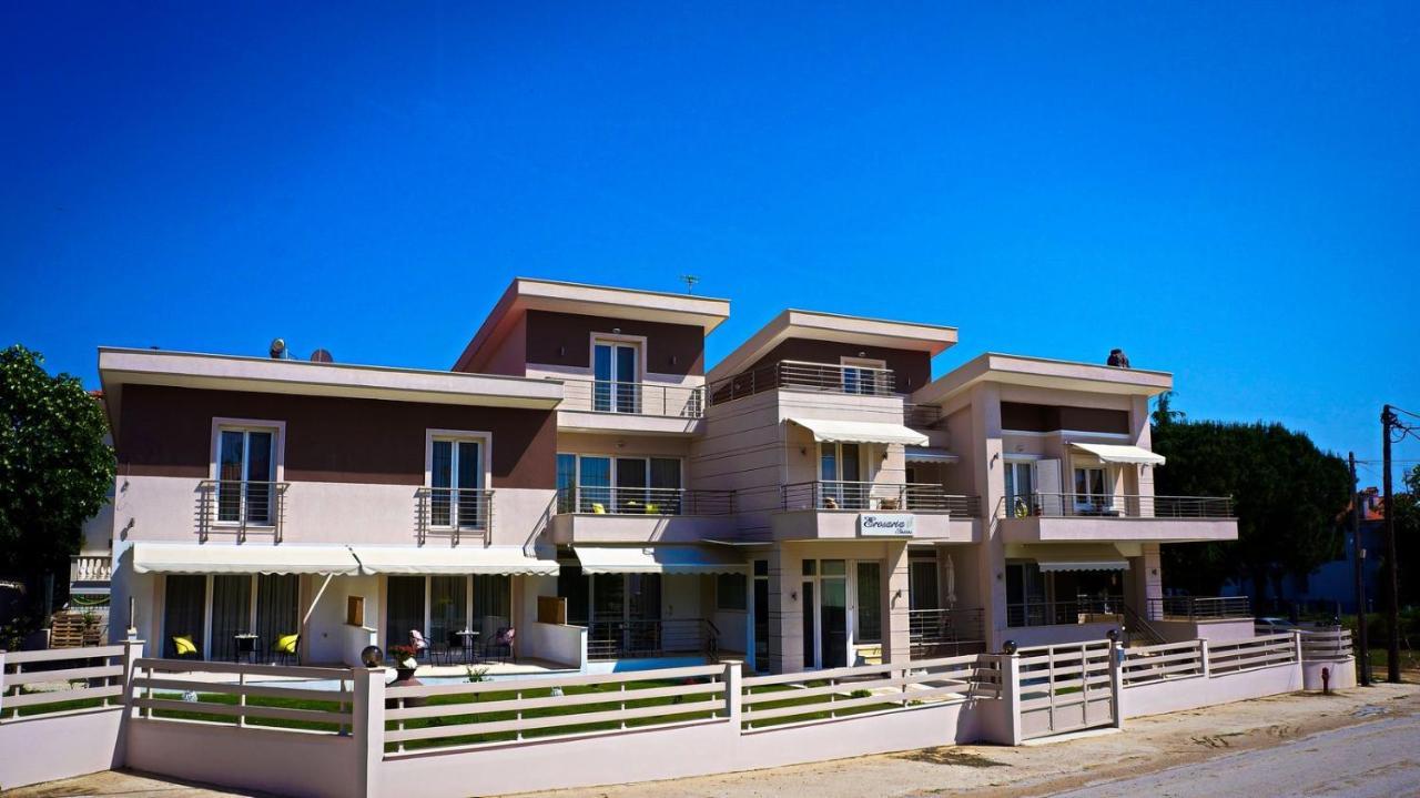 Erosaria Suites Nikiti  Esterno foto