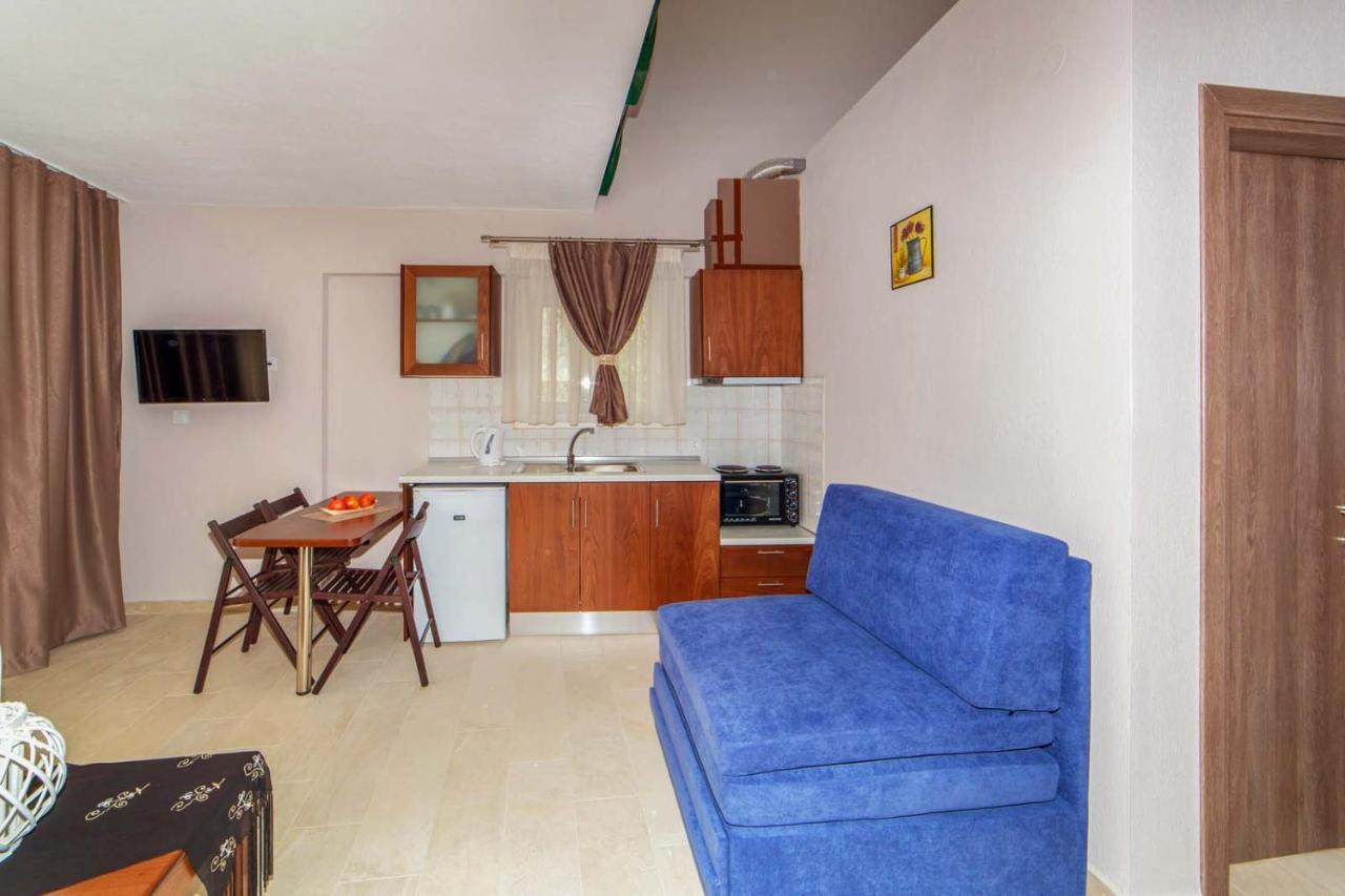 Erosaria Suites Nikiti  Esterno foto