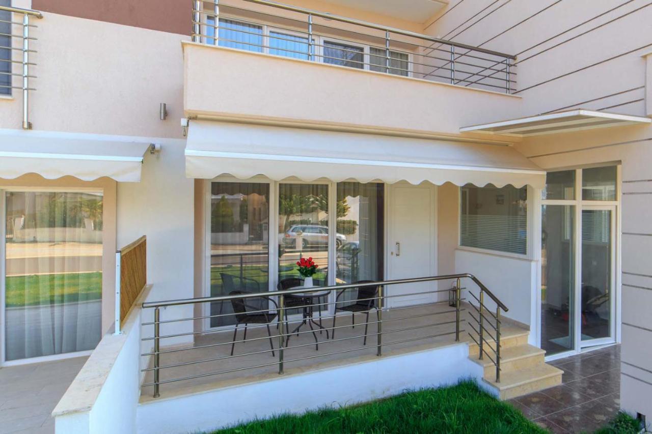 Erosaria Suites Nikiti  Esterno foto