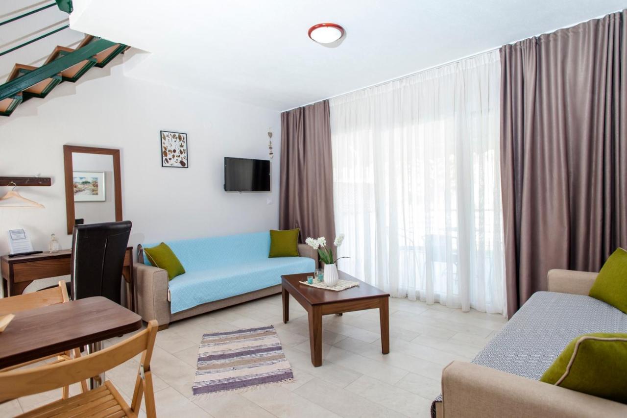 Erosaria Suites Nikiti  Esterno foto