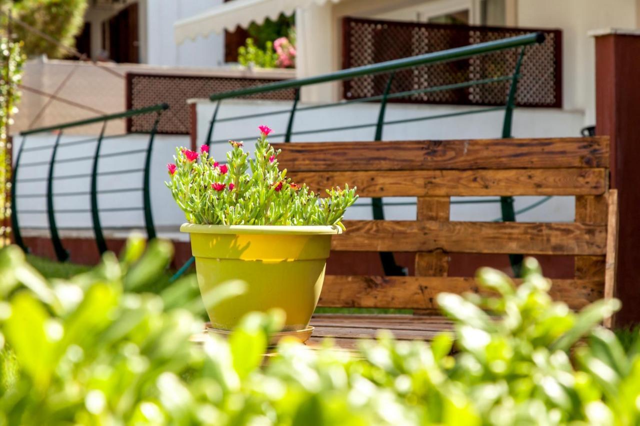 Erosaria Suites Nikiti  Esterno foto