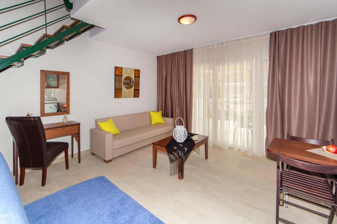 Erosaria Suites Nikiti  Esterno foto