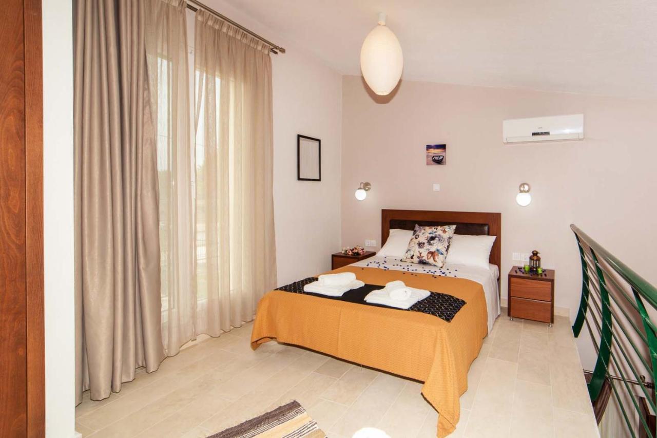 Erosaria Suites Nikiti  Esterno foto